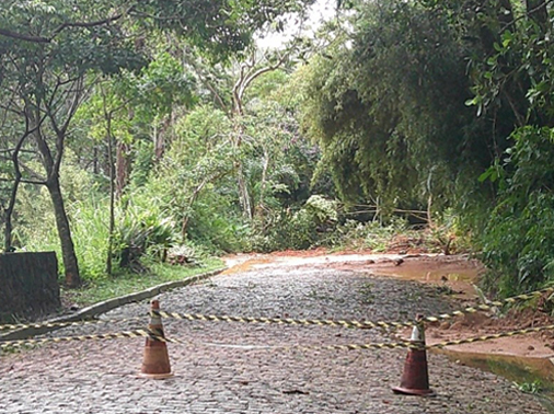 Desobstrução e limpeza rua pescada 1